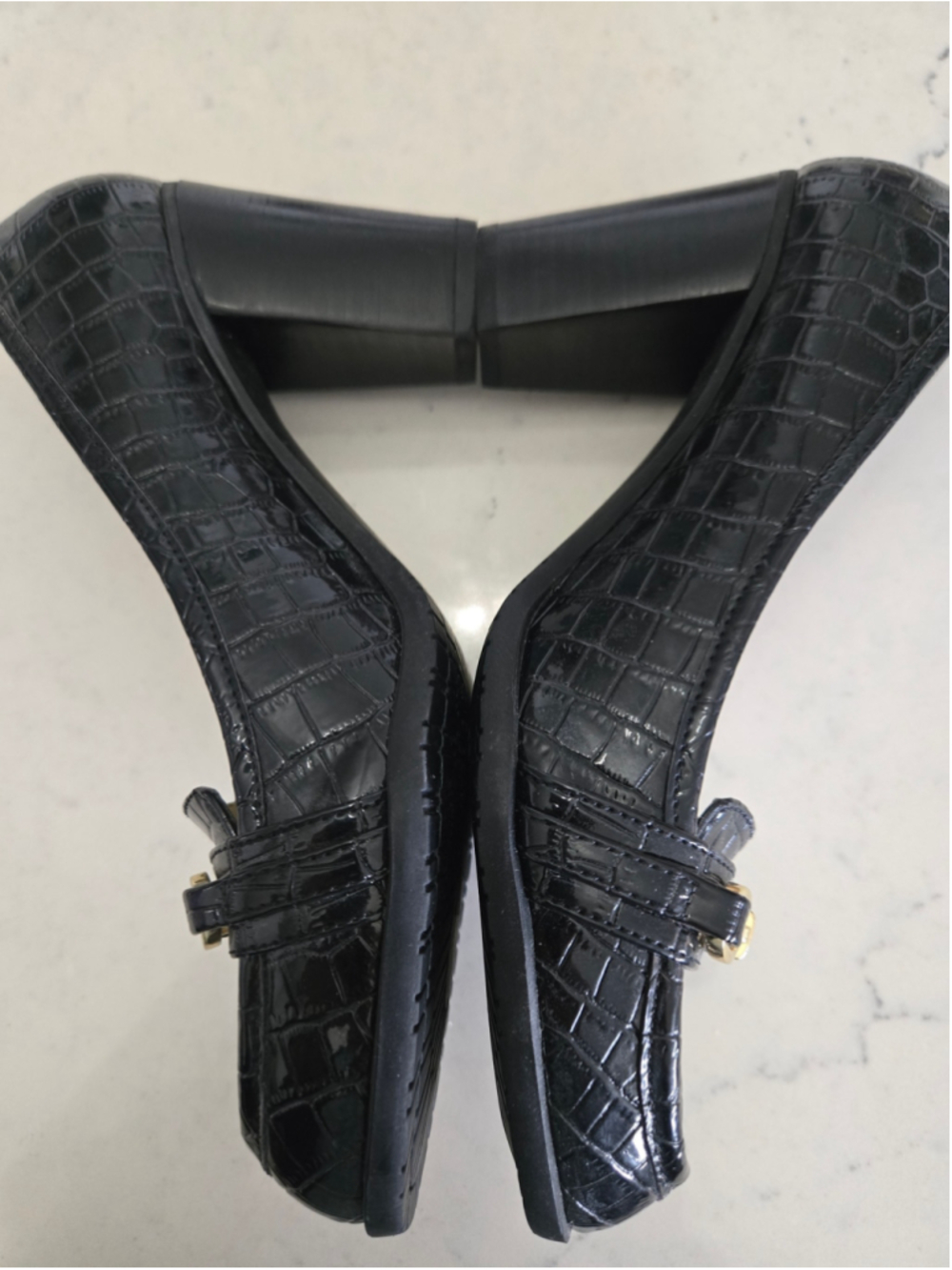 Bandolino Black Croc Embossed Patent Block Heeled Loafers Gold Horsebit Size 7 - Picture 6 of 8
